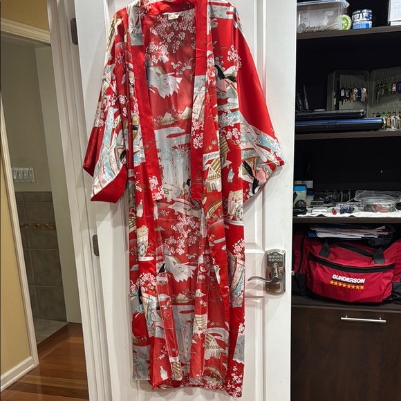 Red Floral Kimono Robe - Picture 2 of 7